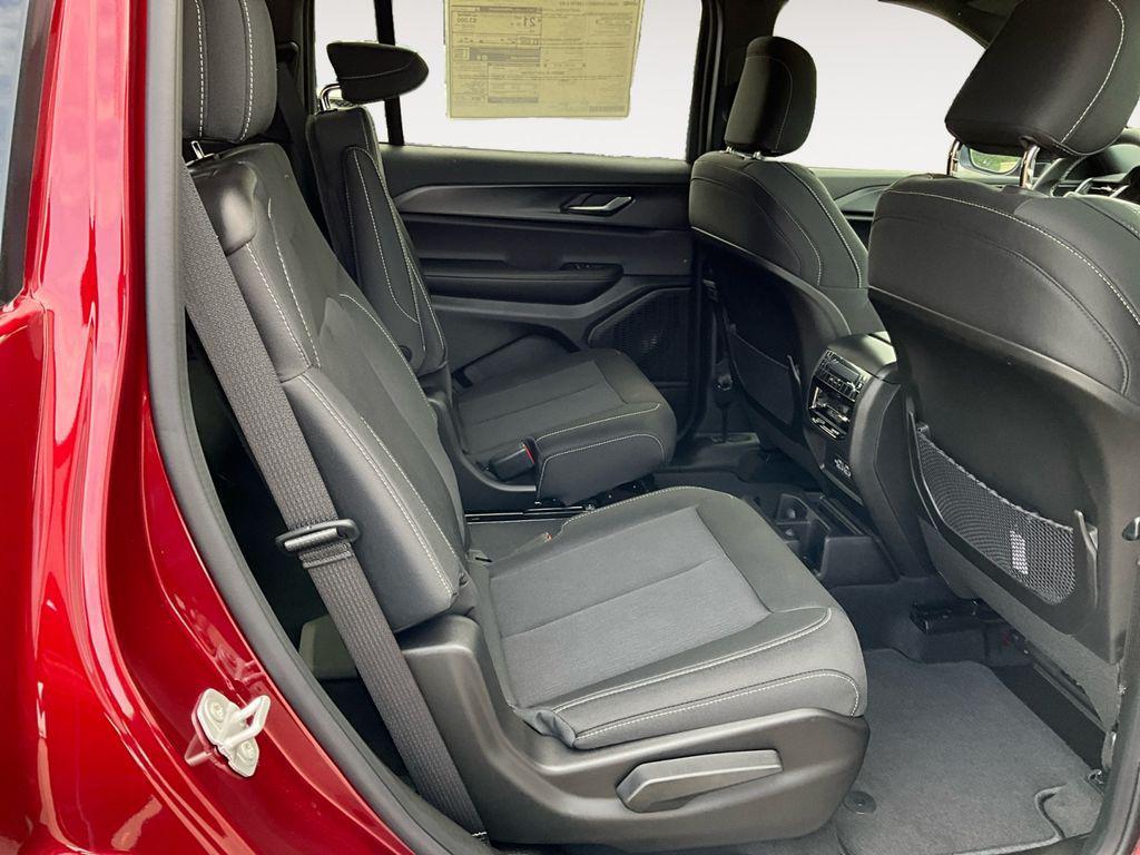 new 2025 Jeep Grand Cherokee L car, priced at $39,800