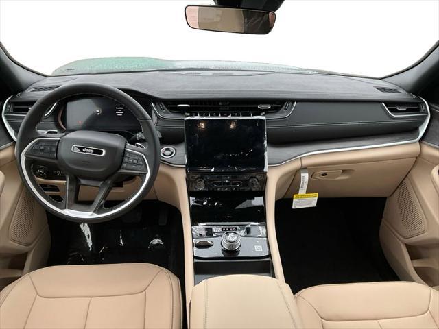 new 2025 Jeep Grand Cherokee car, priced at $43,290
