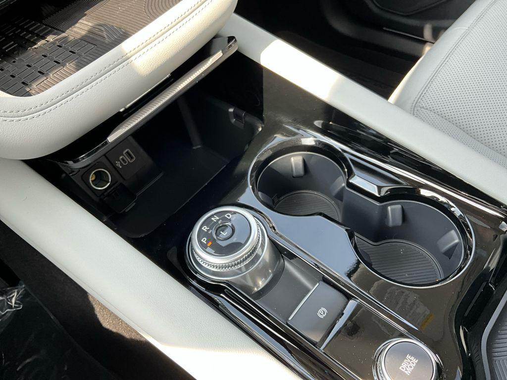 new 2025 Ford Explorer car, priced at $57,260