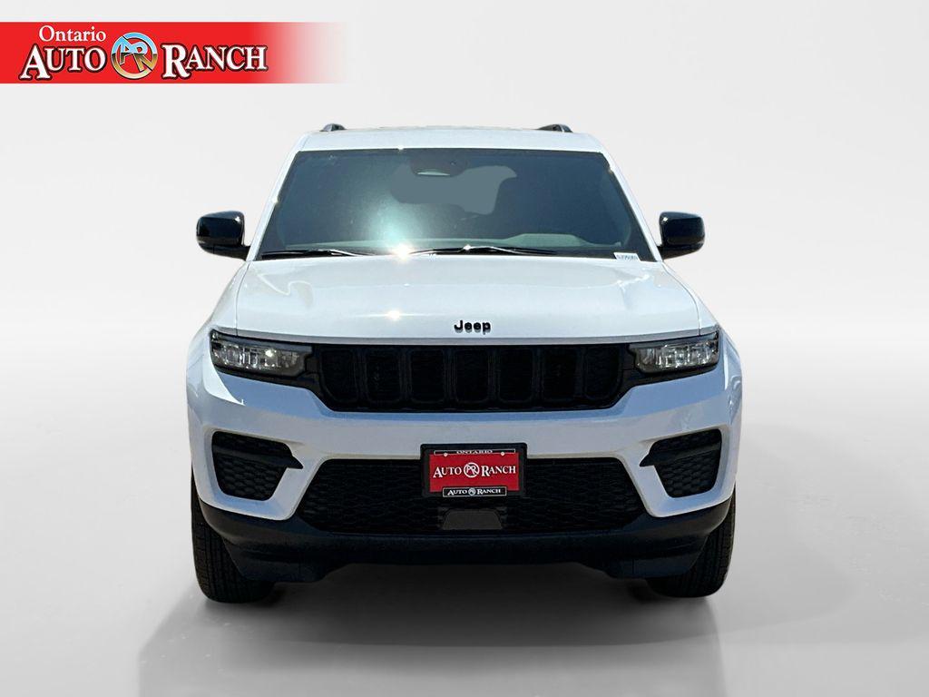 new 2025 Jeep Grand Cherokee car, priced at $42,380
