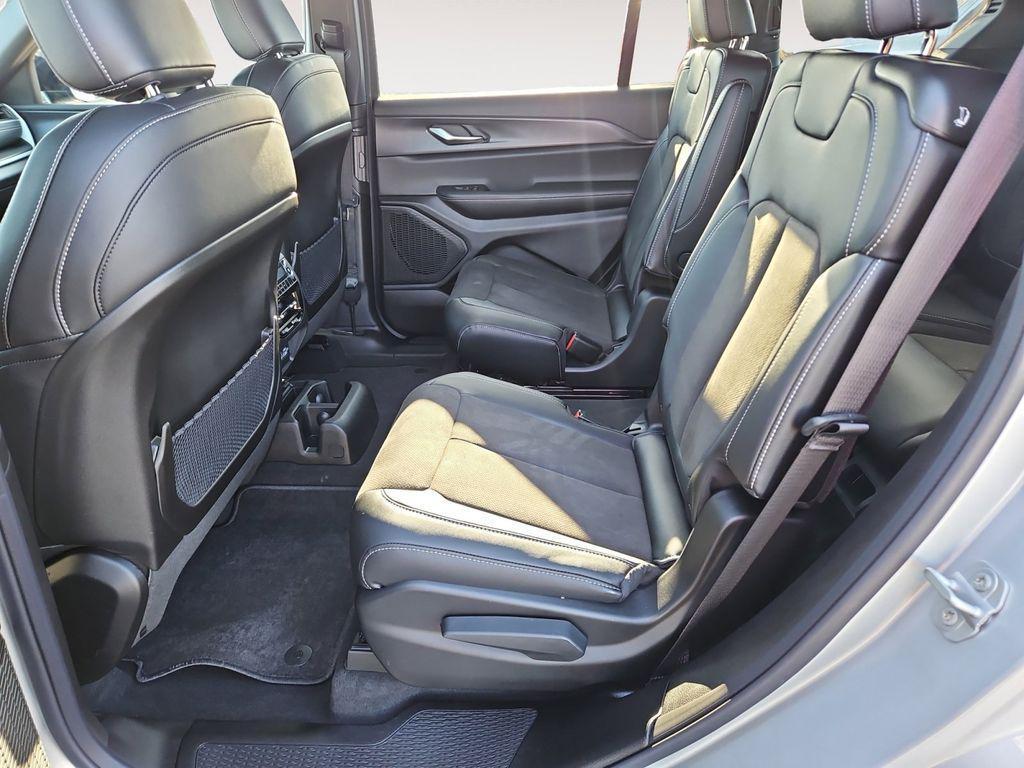 new 2025 Jeep Grand Cherokee L car, priced at $44,386