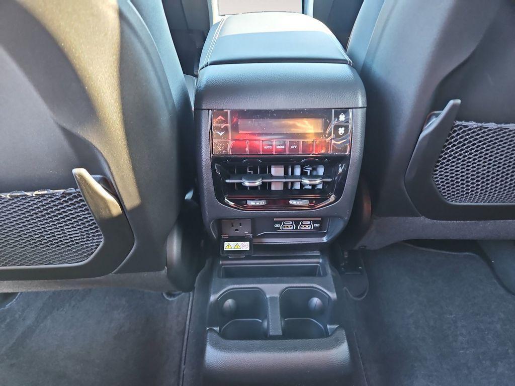 new 2025 Jeep Grand Cherokee L car, priced at $44,386