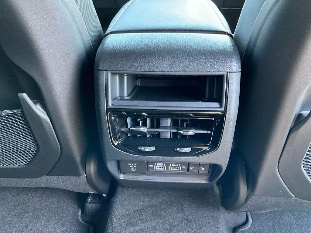 new 2025 Jeep Grand Cherokee car, priced at $45,863