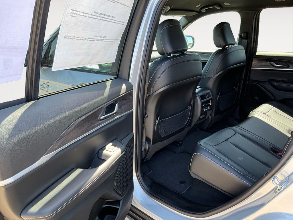 new 2025 Jeep Grand Cherokee car, priced at $45,863