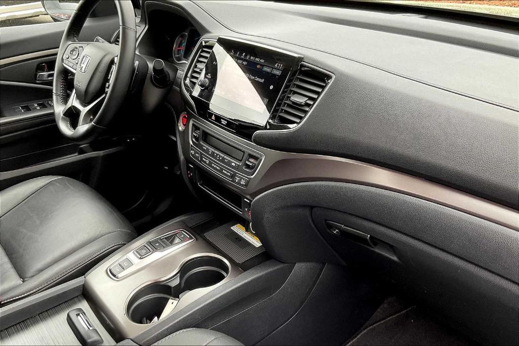used 2022 Honda Pilot car, priced at $33,215