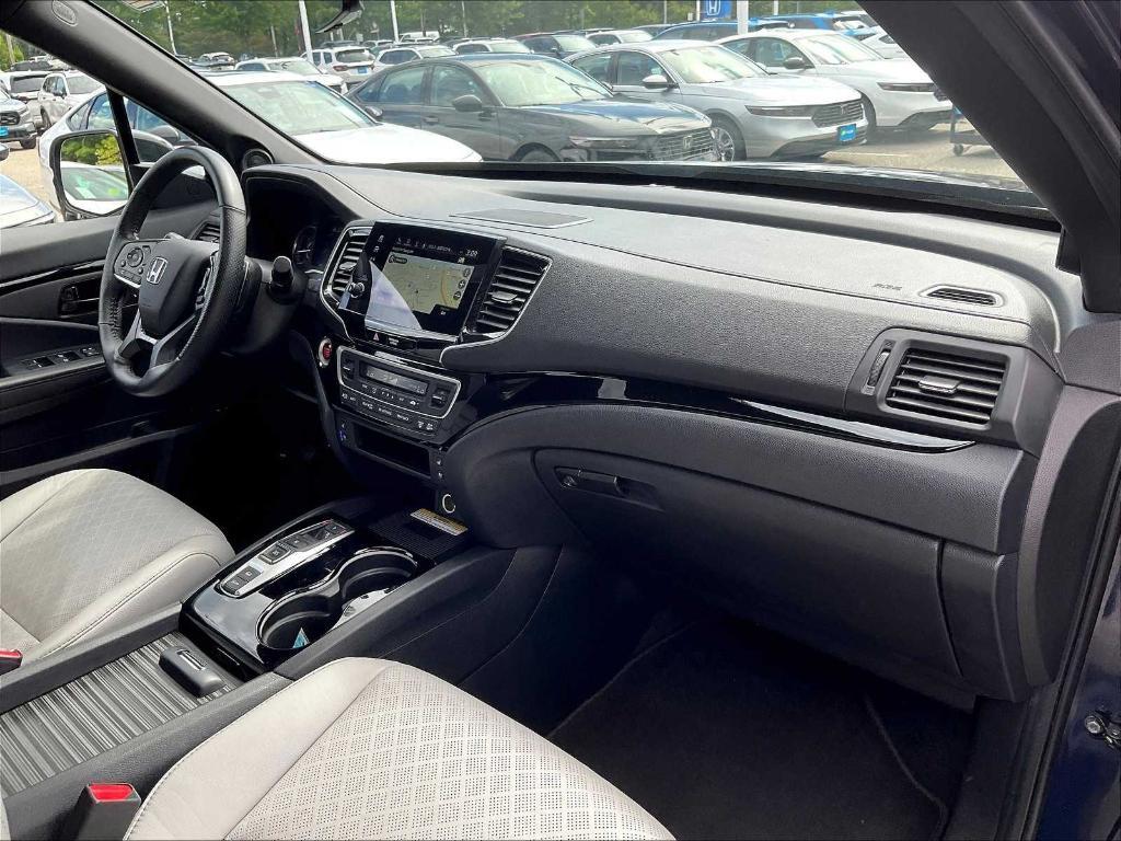 used 2022 Honda Passport car, priced at $32,945