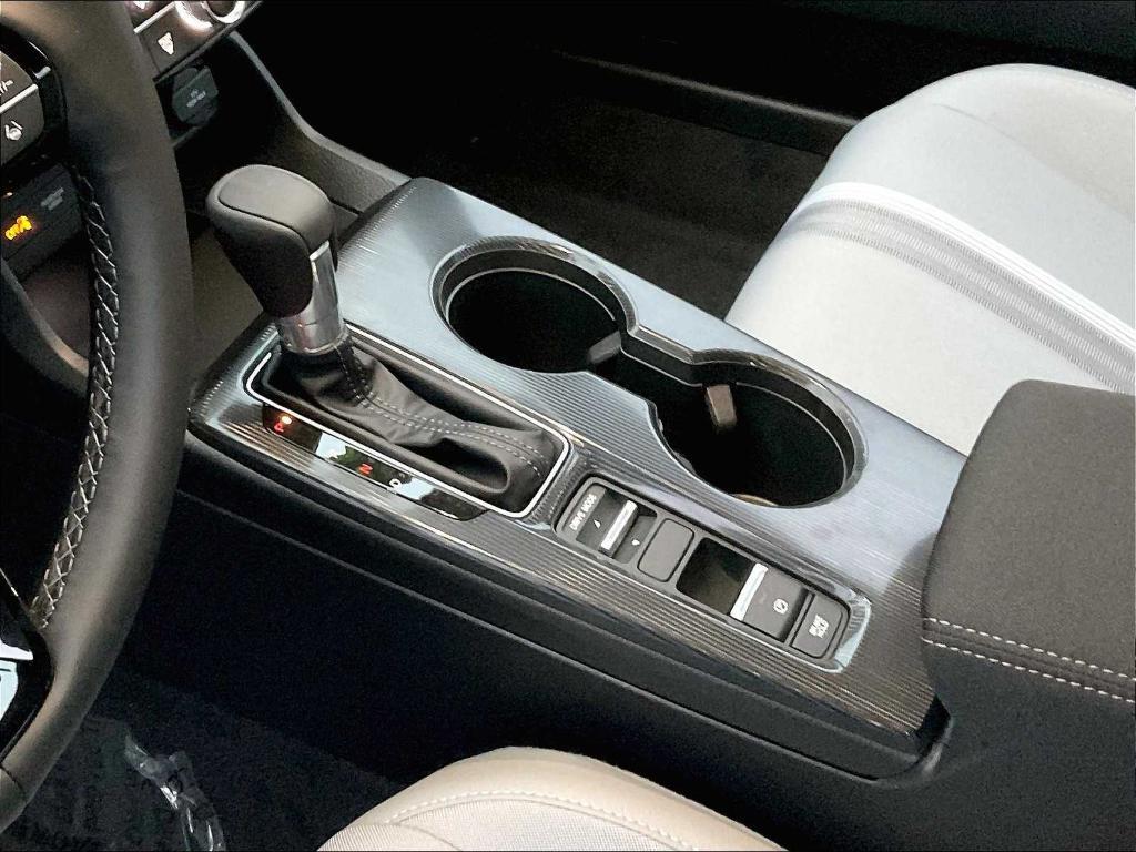 new 2025 Honda Civic Hybrid car, priced at $30,555