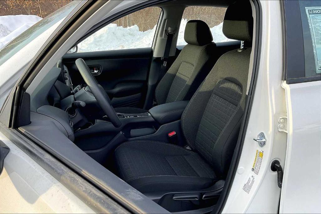 new 2025 Honda HR-V car, priced at $28,750