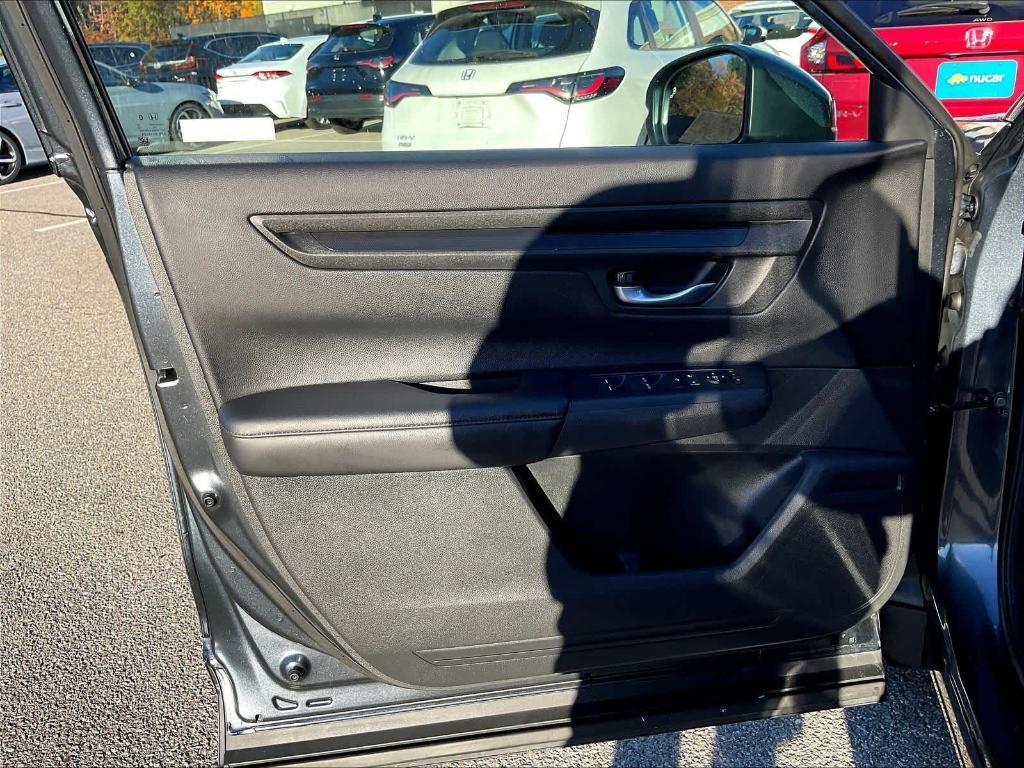 used 2023 Honda CR-V car, priced at $28,998