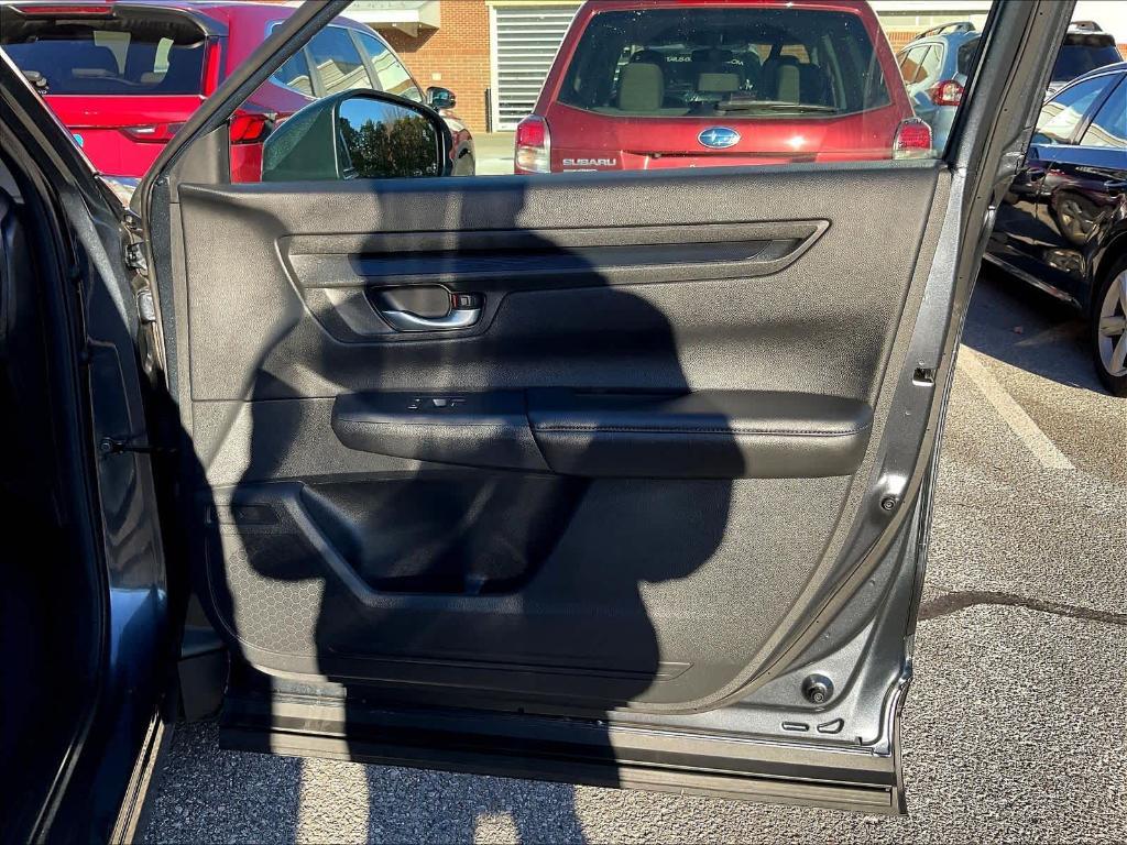 used 2023 Honda CR-V car, priced at $28,998