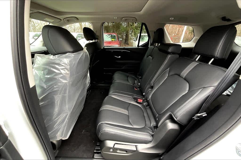 new 2025 Honda Pilot car, priced at $51,550