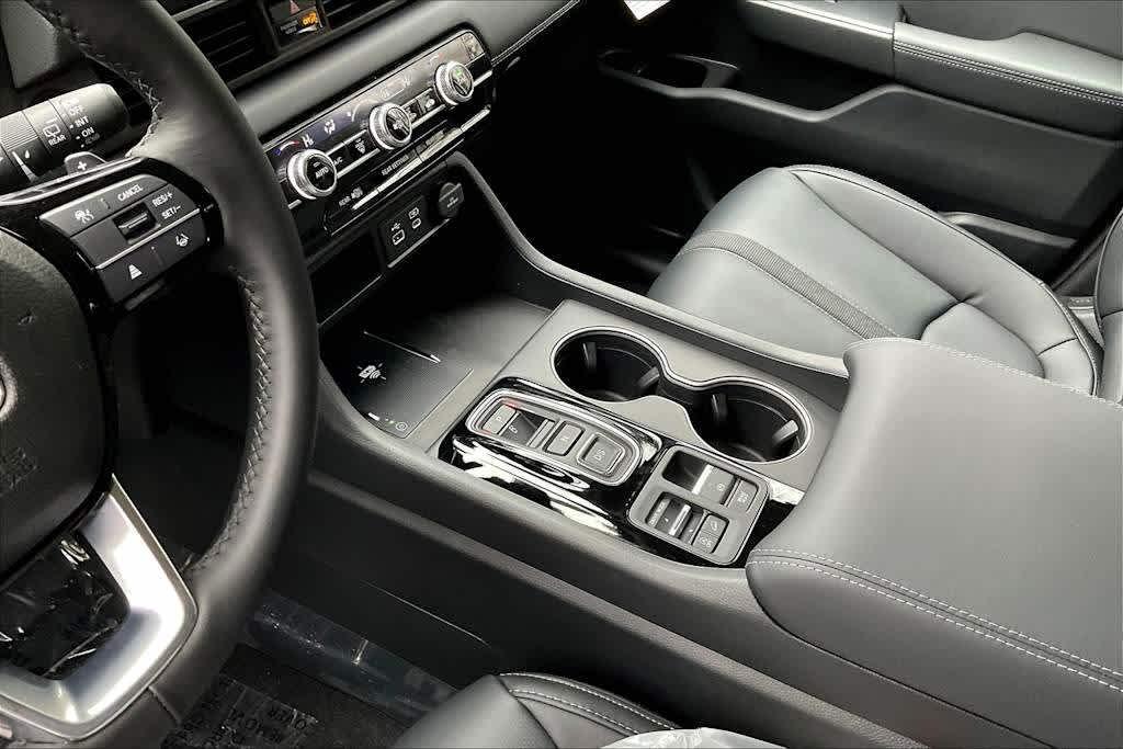 new 2025 Honda Pilot car, priced at $51,550