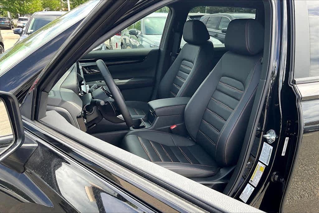 new 2026 Honda CR-V Hybrid car, priced at $43,645
