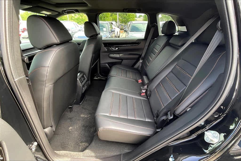 new 2026 Honda CR-V Hybrid car, priced at $43,645