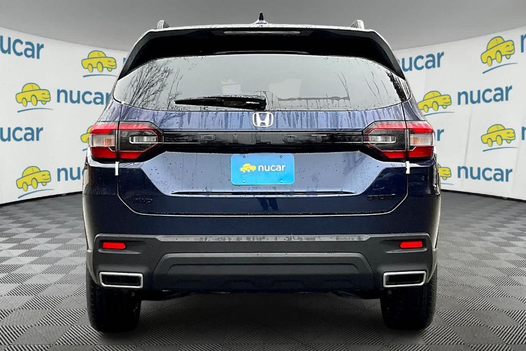 new 2025 Honda Pilot car, priced at $43,695