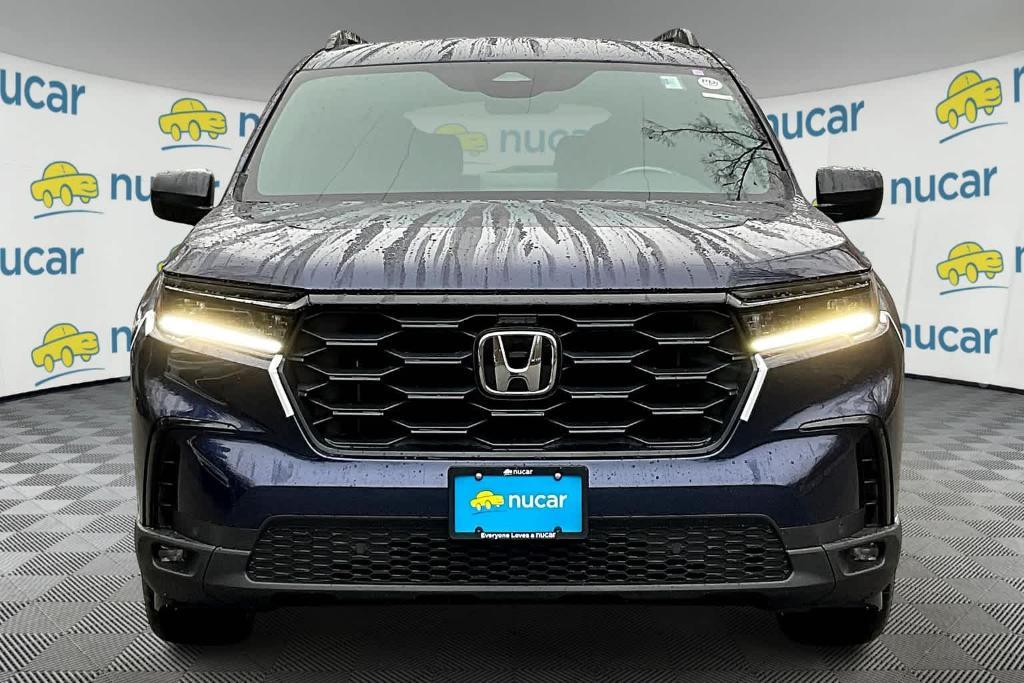 new 2025 Honda Pilot car, priced at $43,695