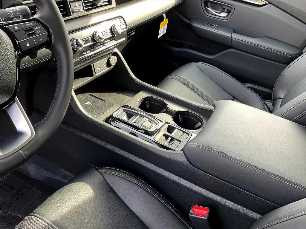 new 2025 Honda Pilot car, priced at $47,505