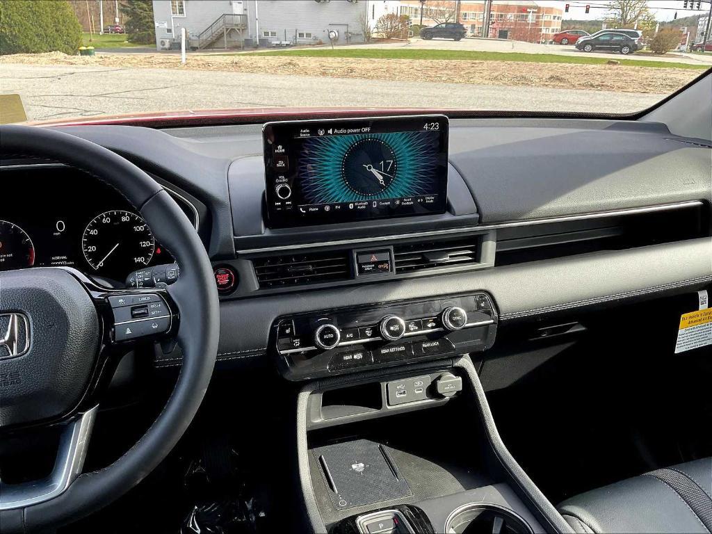 new 2025 Honda Pilot car, priced at $47,505