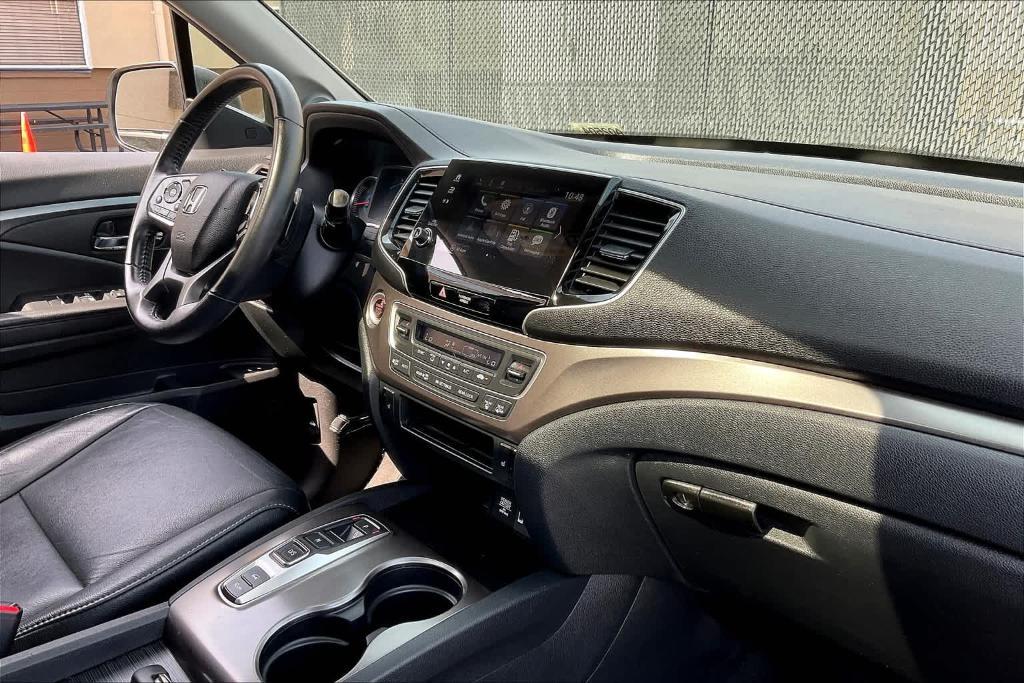 used 2022 Honda Pilot car, priced at $31,995