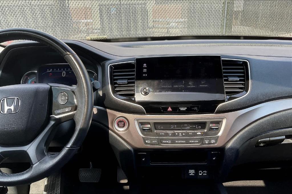 used 2022 Honda Pilot car, priced at $31,995