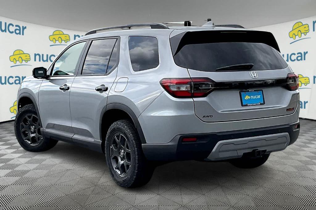 new 2025 Honda Pilot car, priced at $50,850