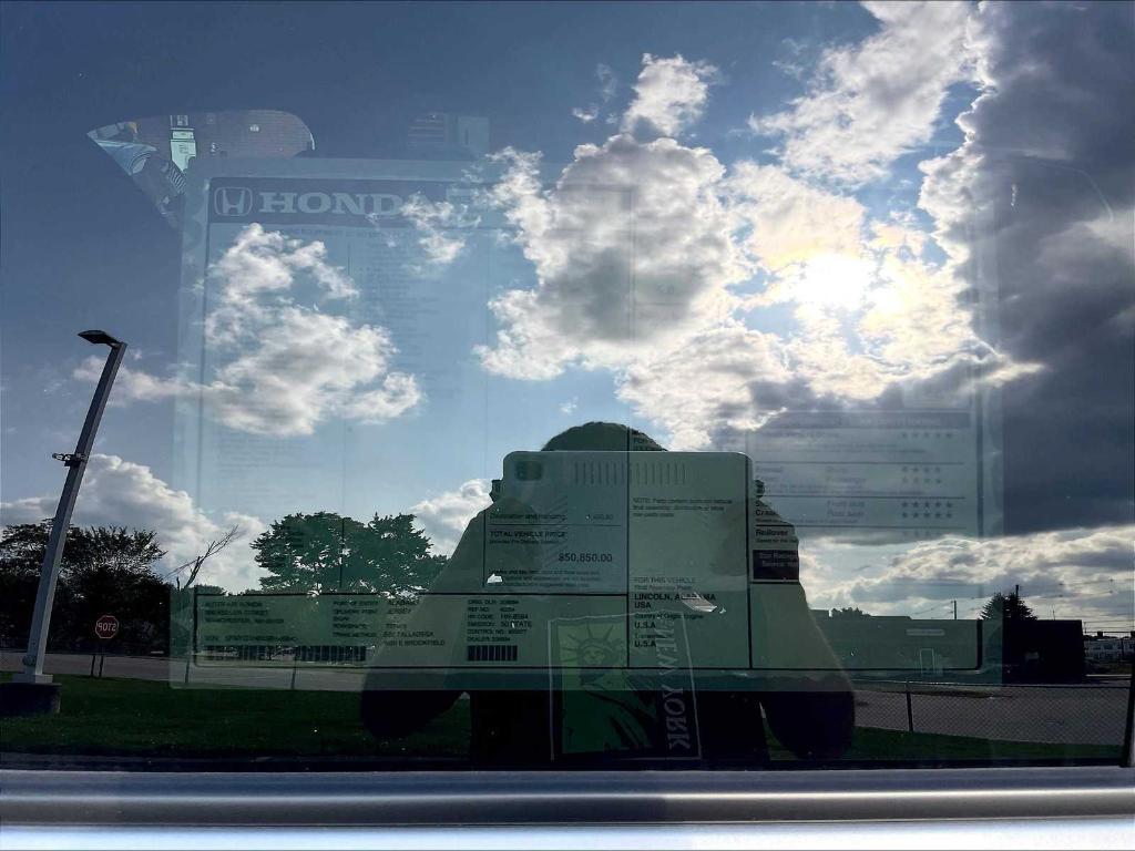 new 2025 Honda Pilot car, priced at $50,850