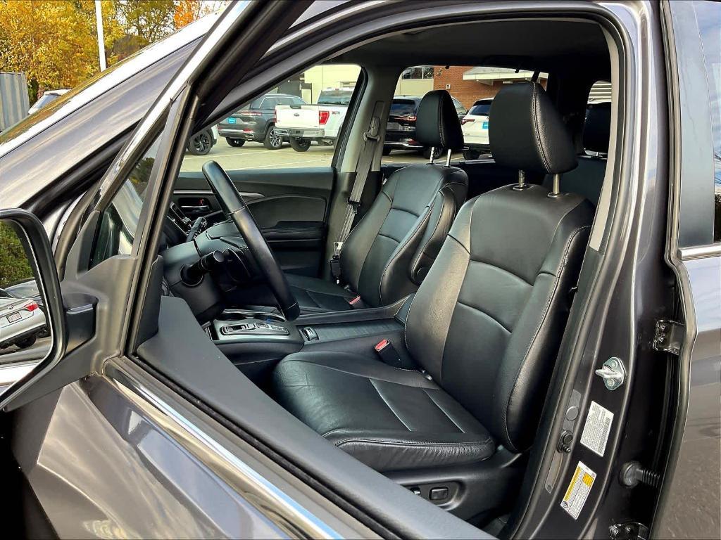 used 2022 Honda Pilot car, priced at $30,288