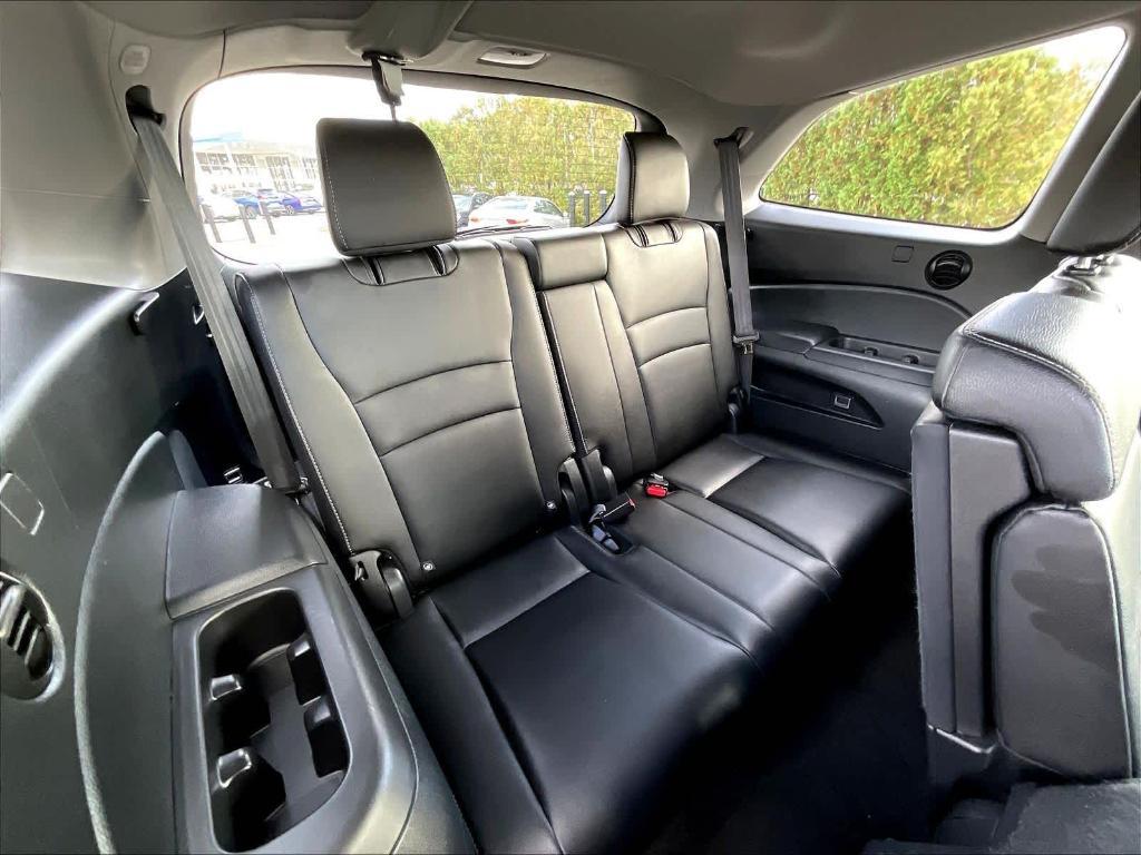 used 2022 Honda Pilot car, priced at $30,288