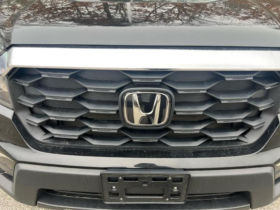 used 2022 Honda Passport car, priced at $33,224