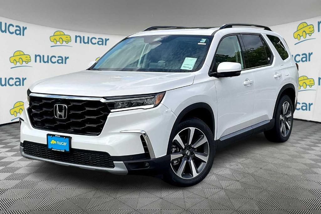 new 2025 Honda Pilot car, priced at $54,985