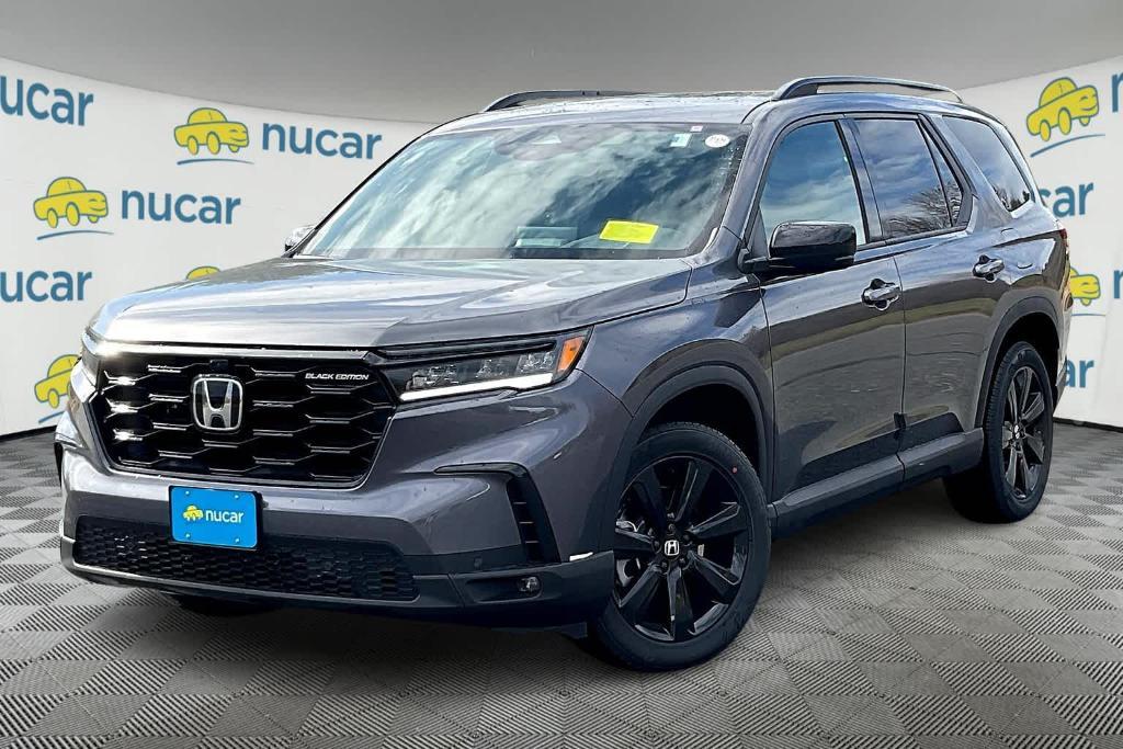 new 2025 Honda Pilot car, priced at $55,675