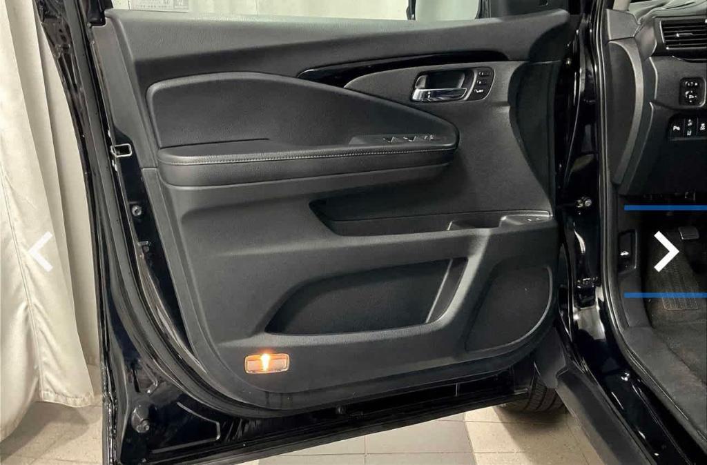 used 2022 Honda Pilot car, priced at $35,969