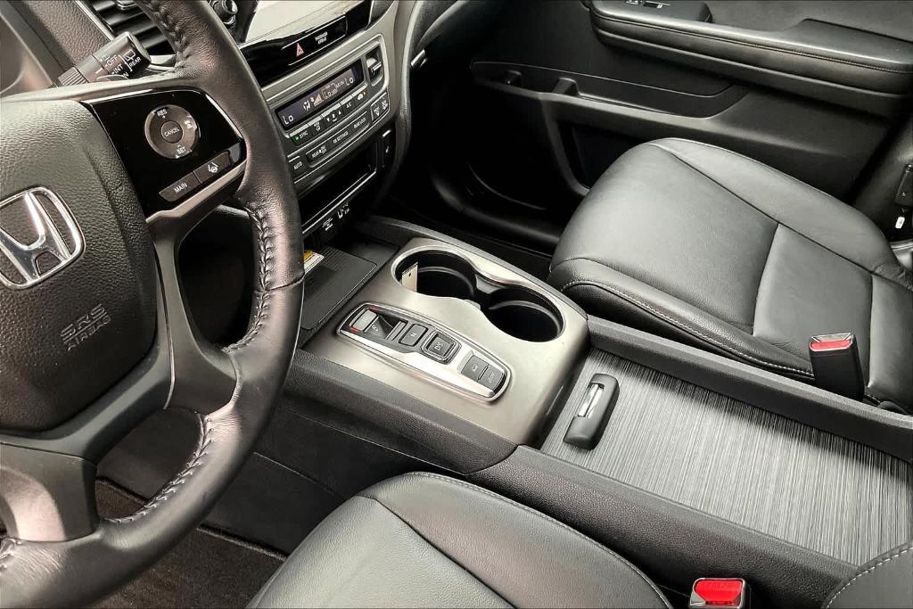 used 2021 Honda Pilot car, priced at $27,894