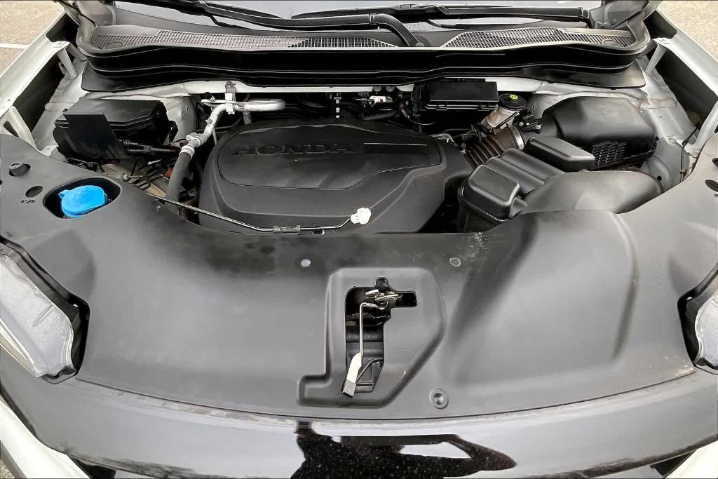 used 2021 Honda Pilot car, priced at $27,894