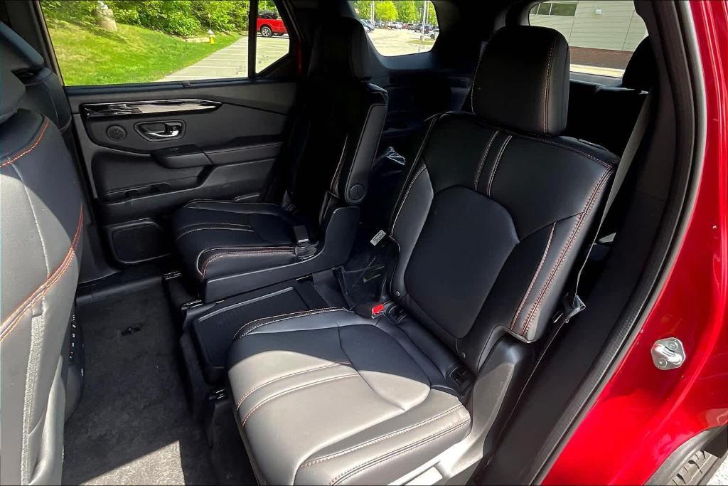 new 2025 Honda Pilot car, priced at $52,090