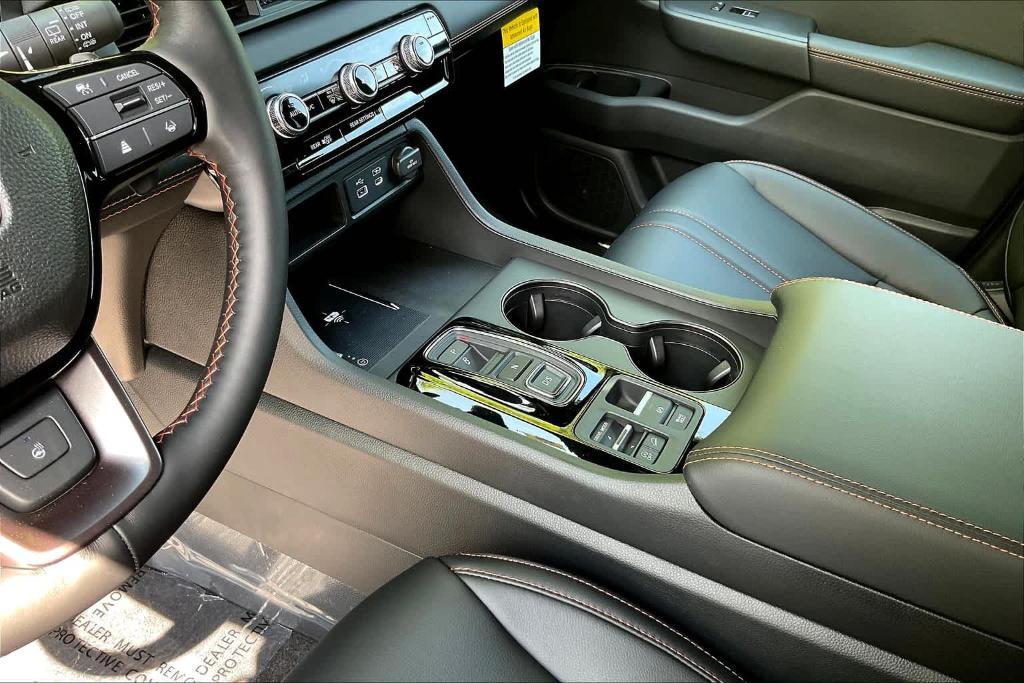 new 2025 Honda Pilot car, priced at $52,090