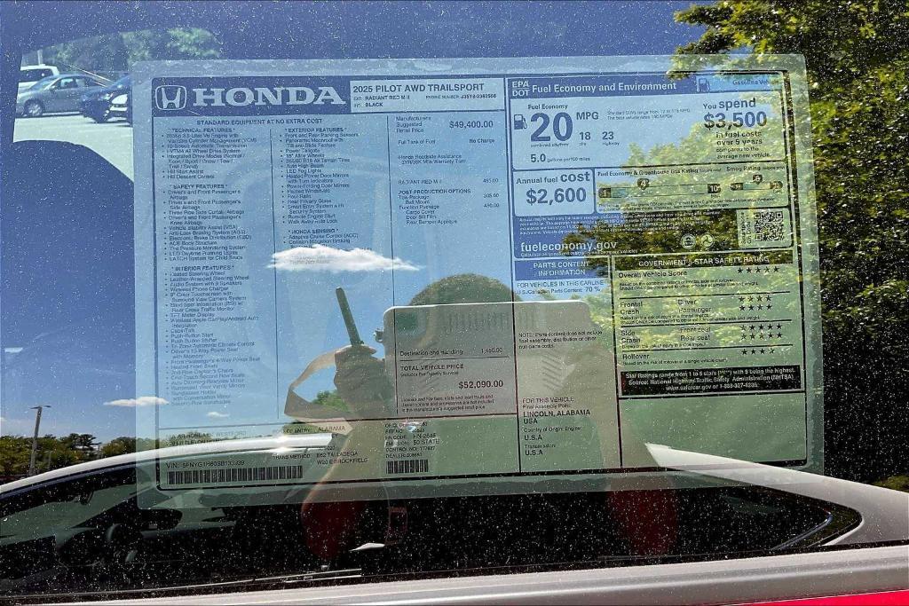 new 2025 Honda Pilot car, priced at $52,090
