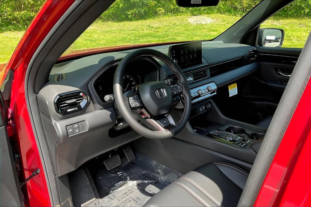 new 2025 Honda Pilot car, priced at $52,090
