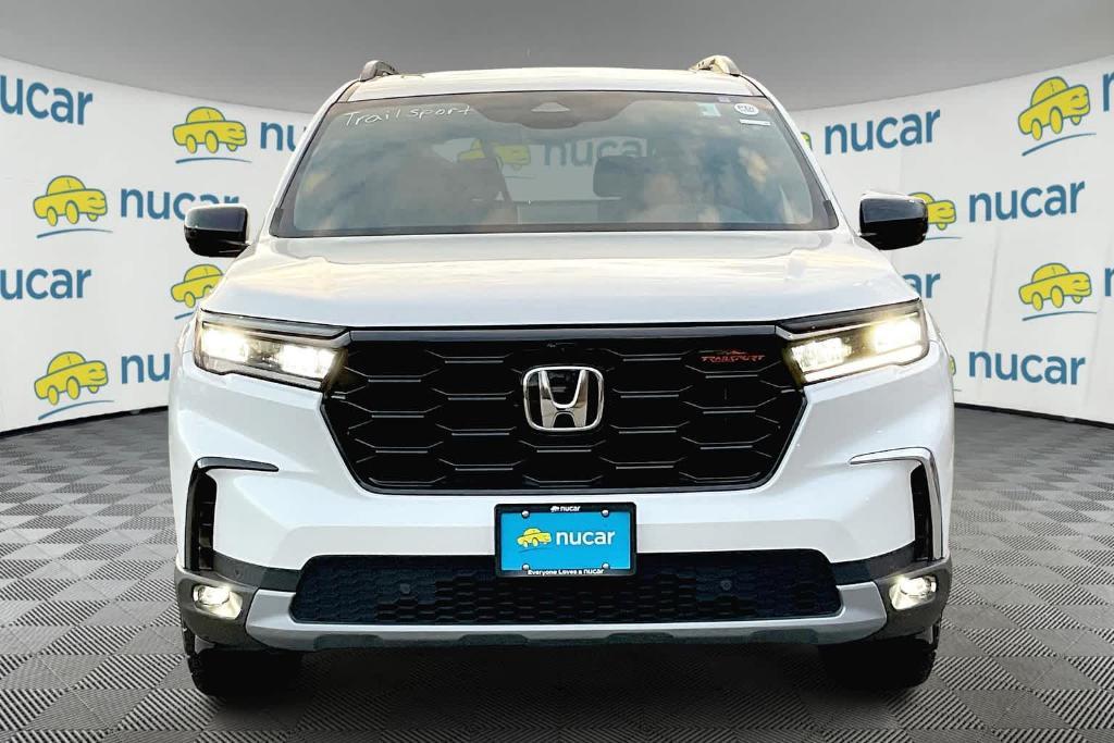 new 2025 Honda Pilot car, priced at $51,250