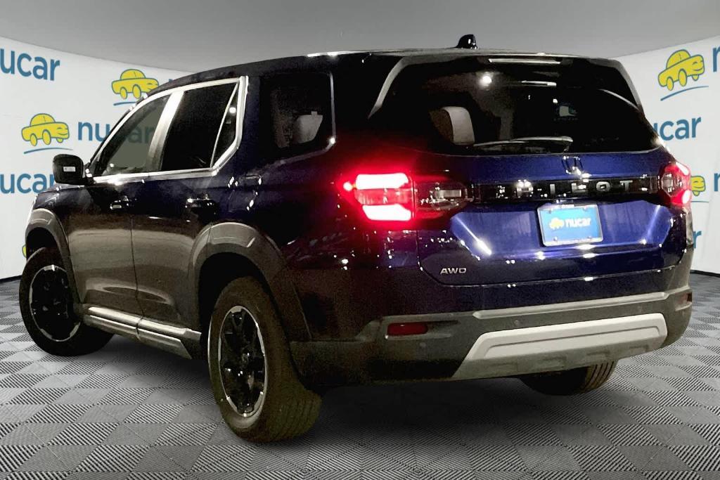 new 2025 Honda Pilot car, priced at $49,745