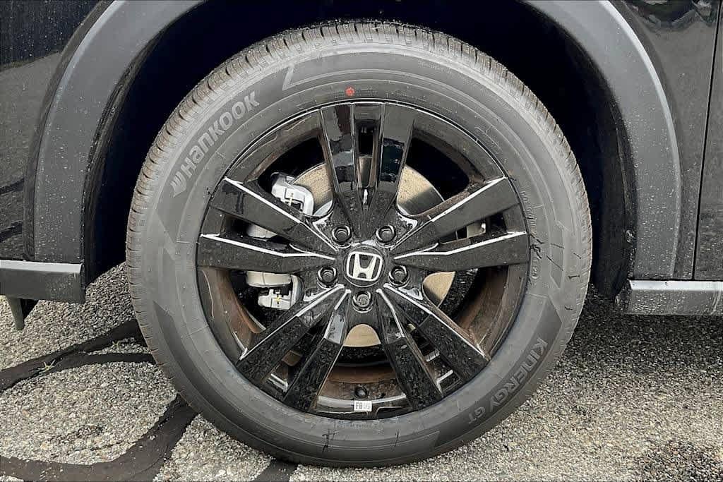 new 2026 Honda HR-V car, priced at $30,950