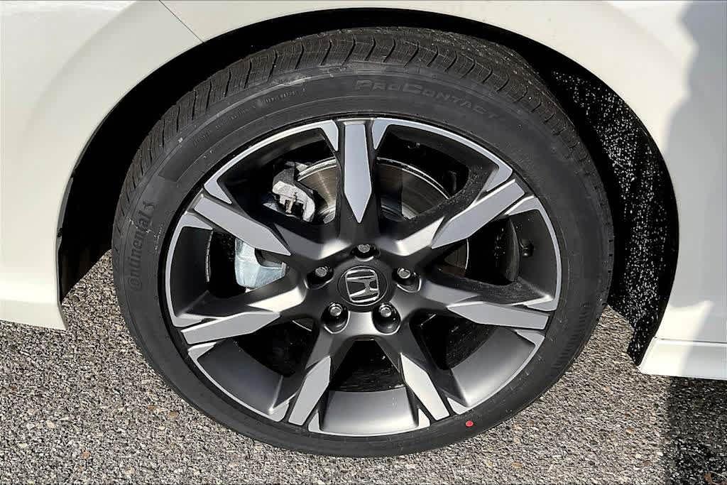 new 2026 Honda Civic Hybrid car, priced at $33,945