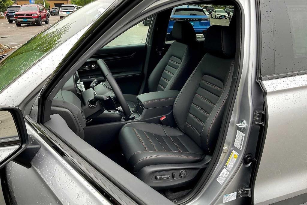 new 2026 Honda CR-V Hybrid car, priced at $41,620