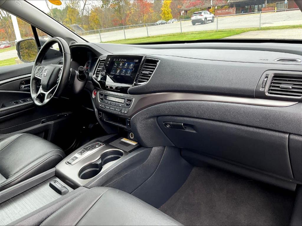 used 2022 Honda Pilot car, priced at $34,900