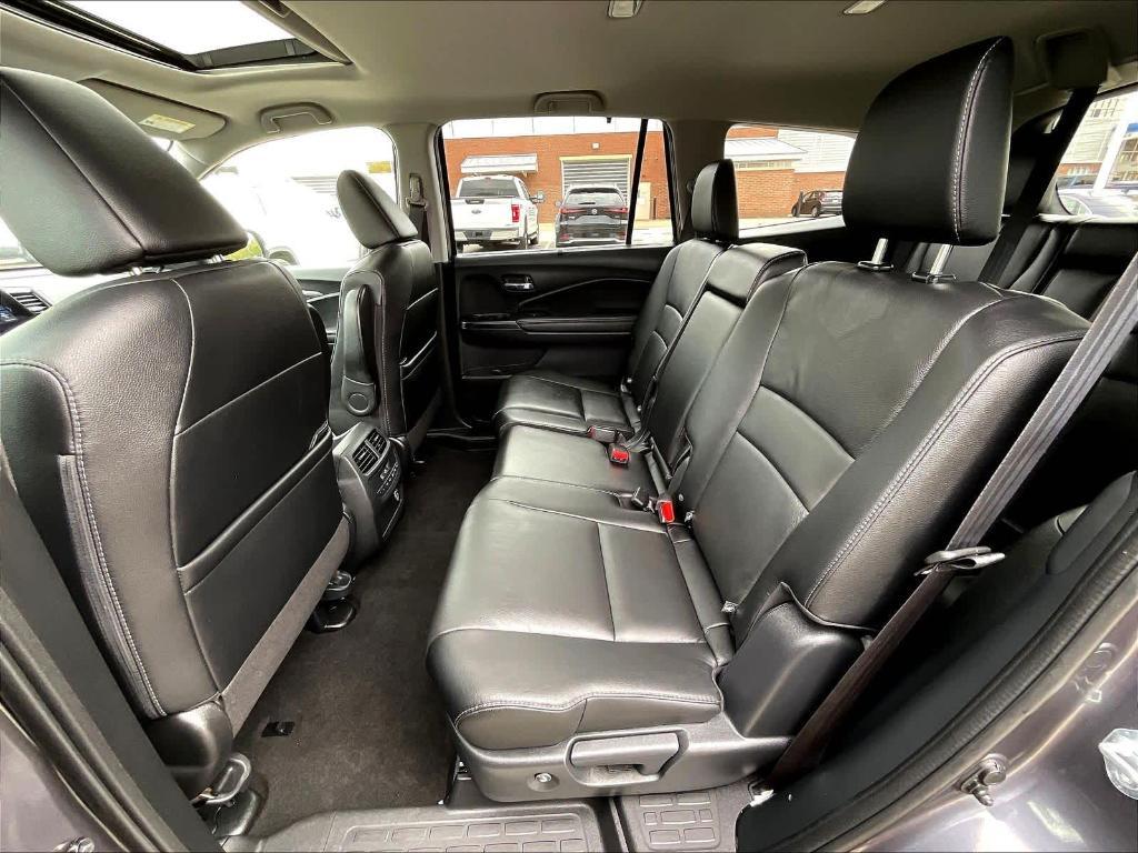 used 2022 Honda Pilot car, priced at $34,900