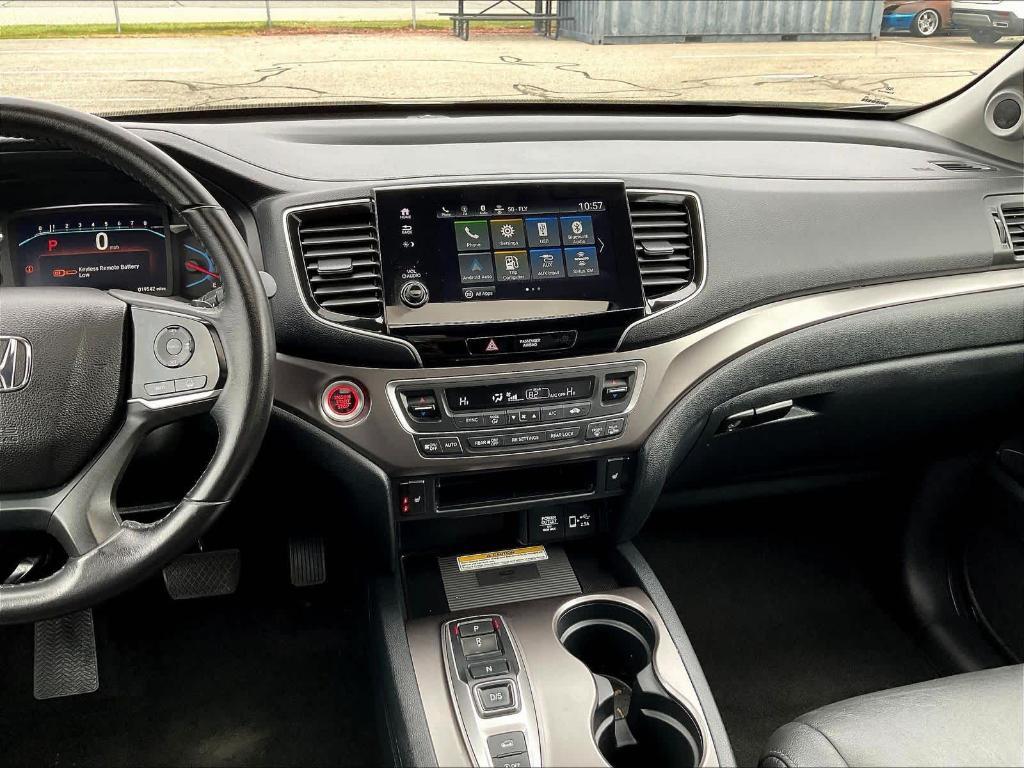 used 2022 Honda Pilot car, priced at $34,900
