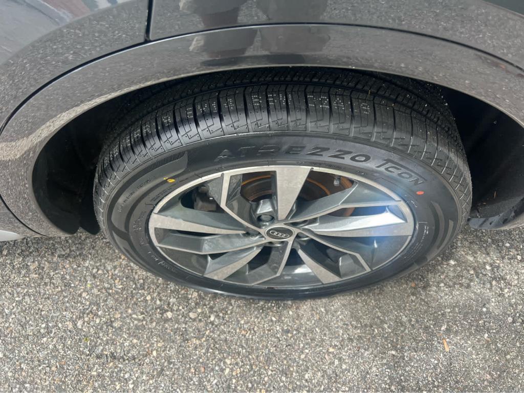 used 2021 Audi Q5 car, priced at $27,134