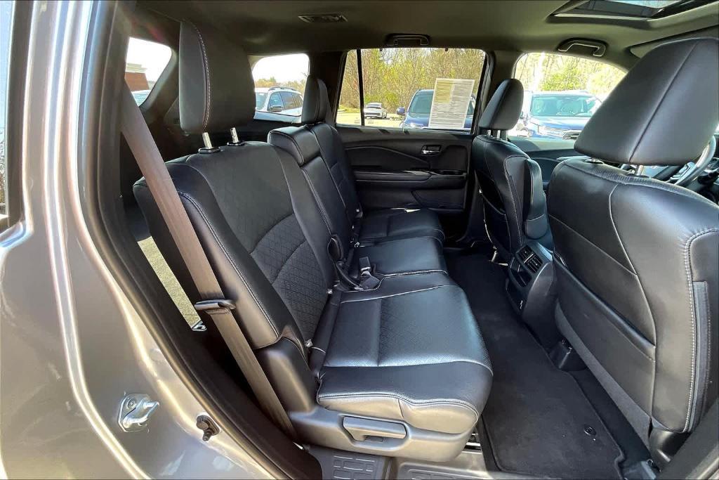 used 2021 Honda Passport car, priced at $32,174