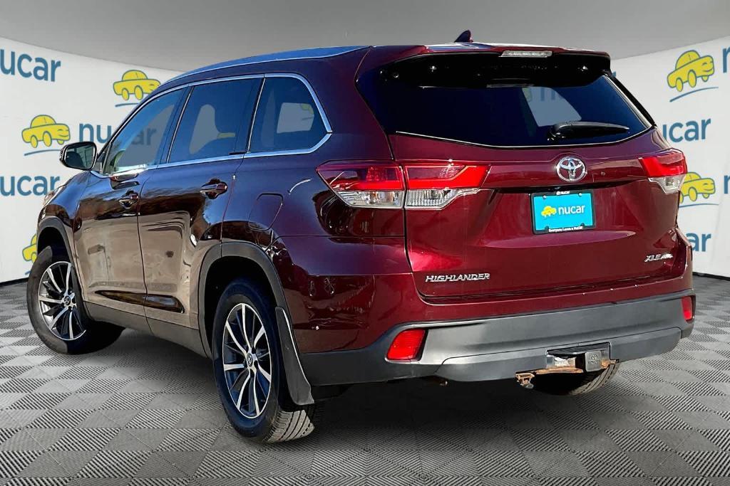 used 2019 Toyota Highlander car, priced at $25,277