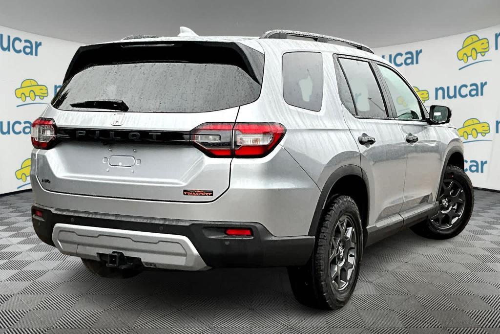 new 2025 Honda Pilot car, priced at $50,850